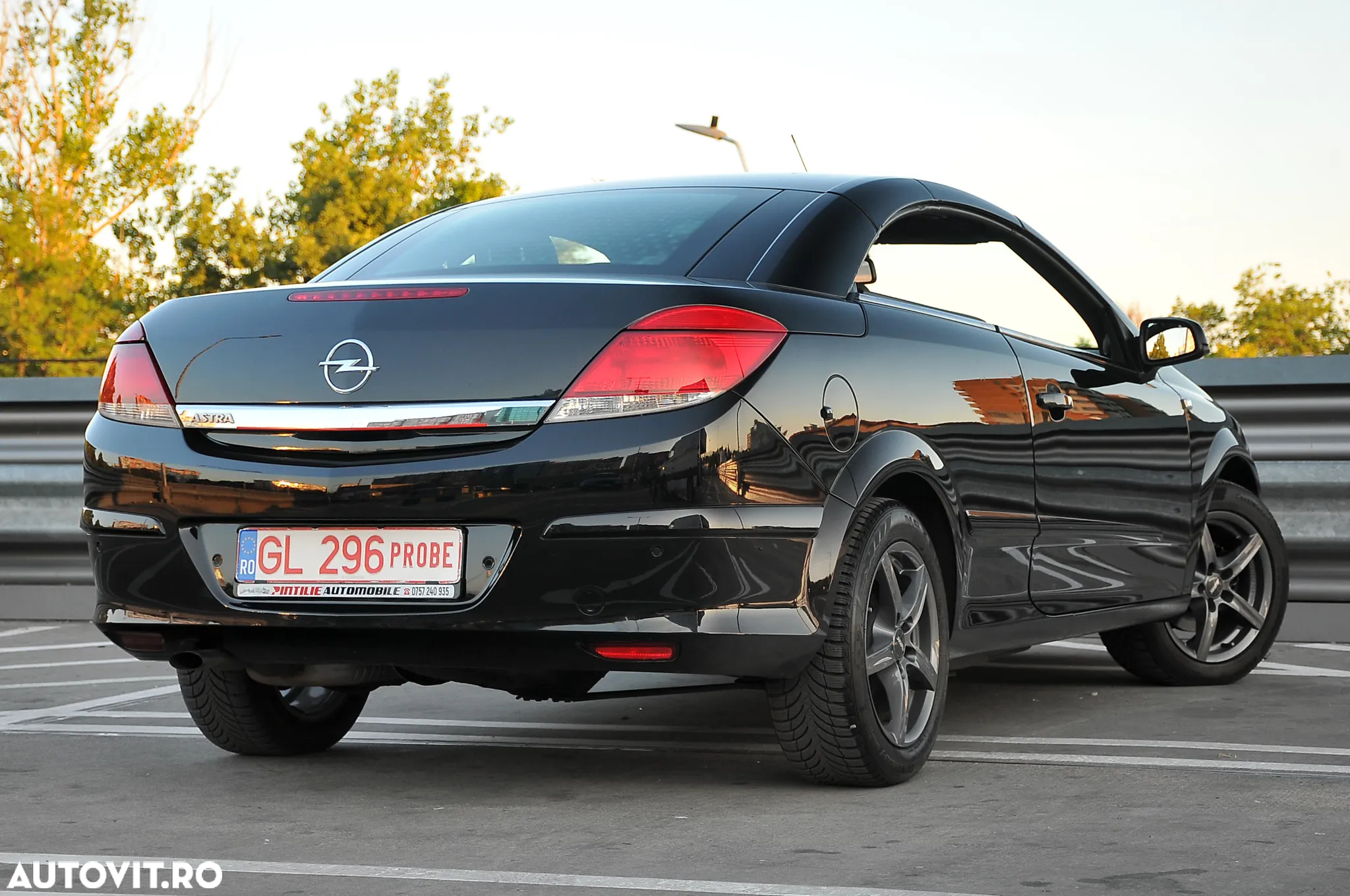 Opel Astra Twin Top 1.8 Cosmo - 2