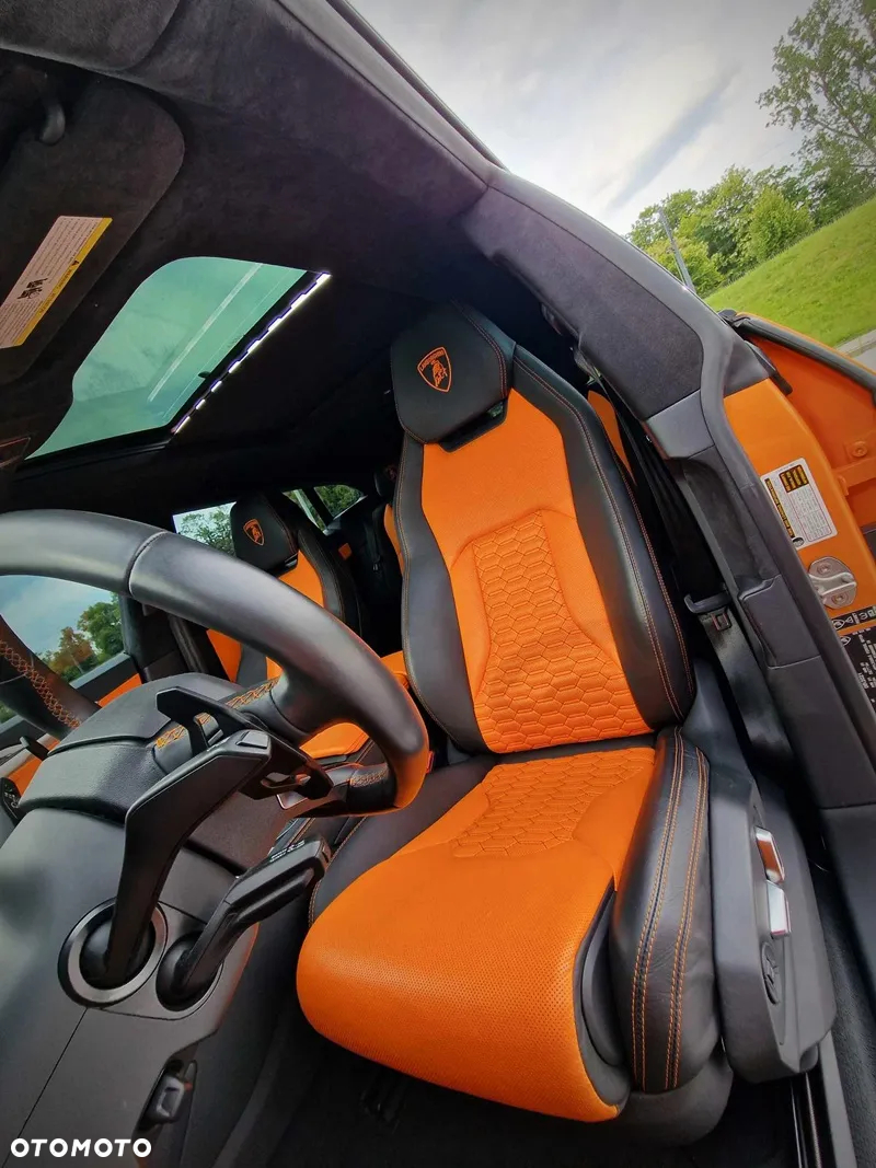 Lamborghini Urus Standard - 34