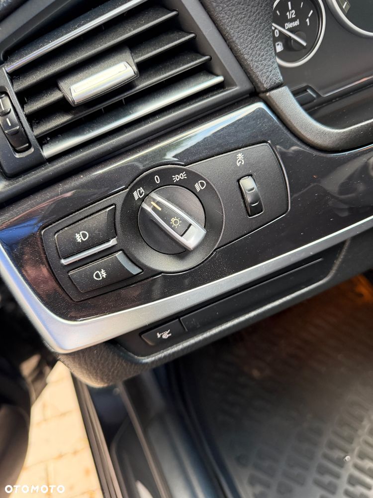 BMW Seria 5 525d - 21