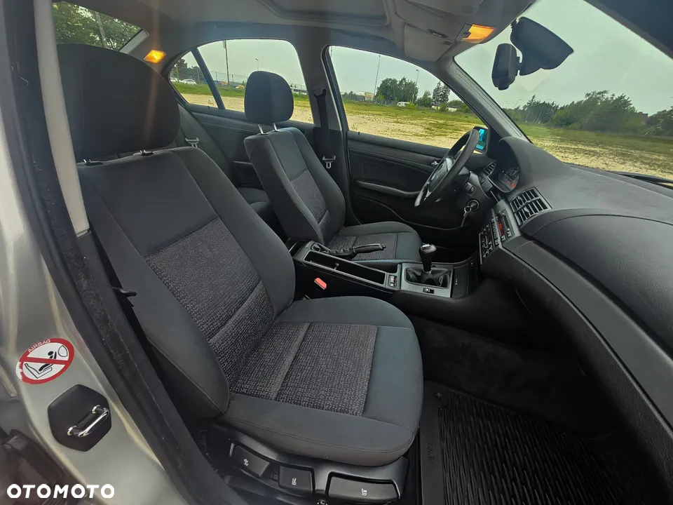 BMW Seria 3 316i - 26