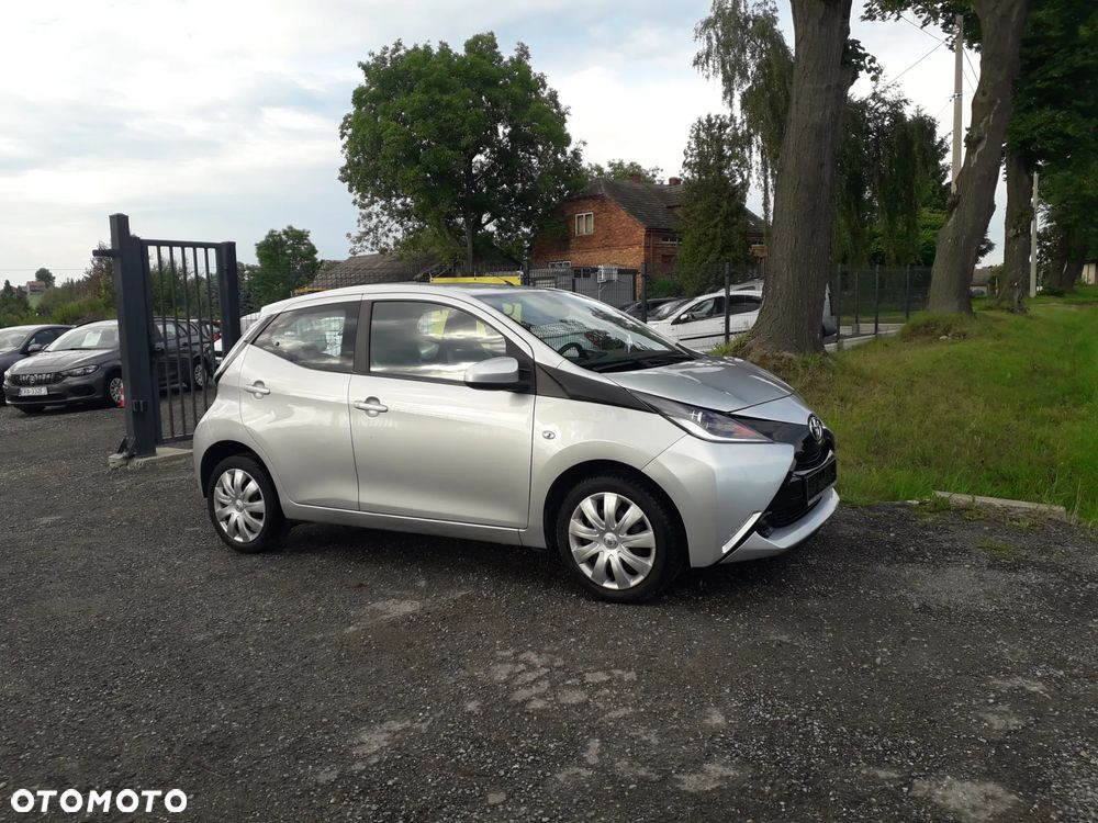 Toyota Aygo x-play - 2