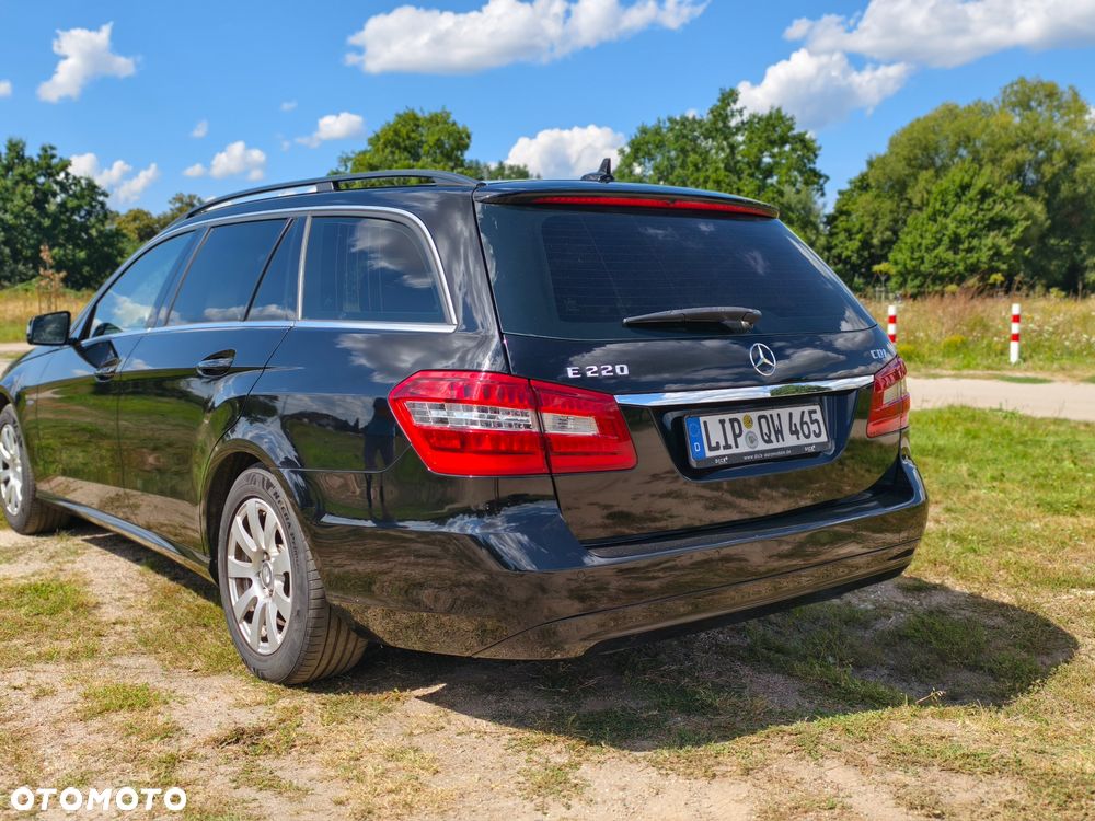 Mercedes-Benz Klasa E 220 T CDI DPF BlueEFFICIENCY 7G-TRONIC Elegance - 5