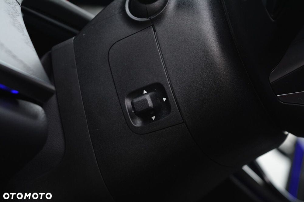 Mercedes-Benz Klasa E - 16