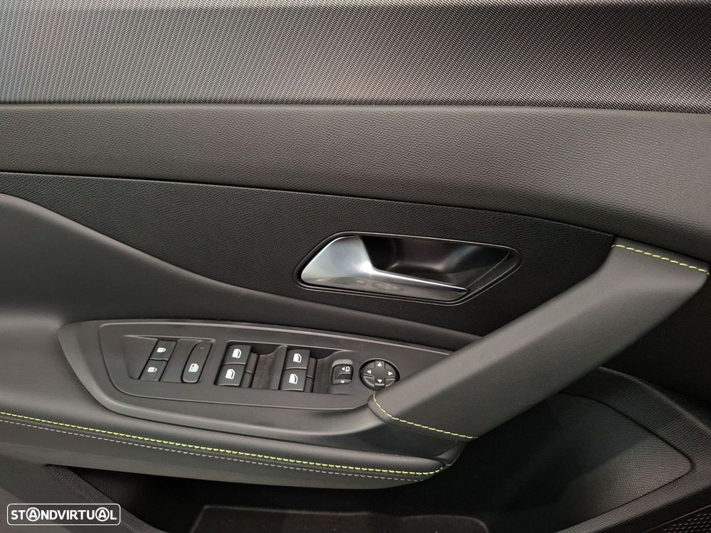 Peugeot 308 SW 1.2 Hybrid GT e-DCS6 - 24