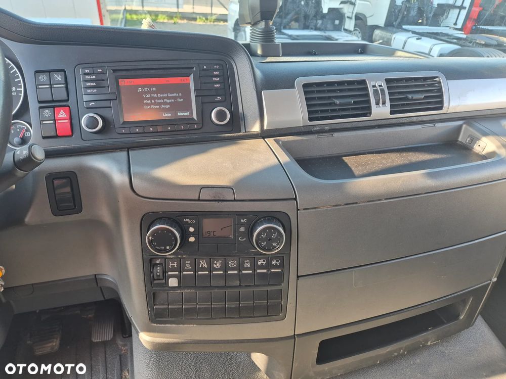 MAN TGM 18.290 Thermo King T-800r 2 zbiorniki z Niemiec 7.3m / 18 palet / winda i drzwi / OKAZJA - 16