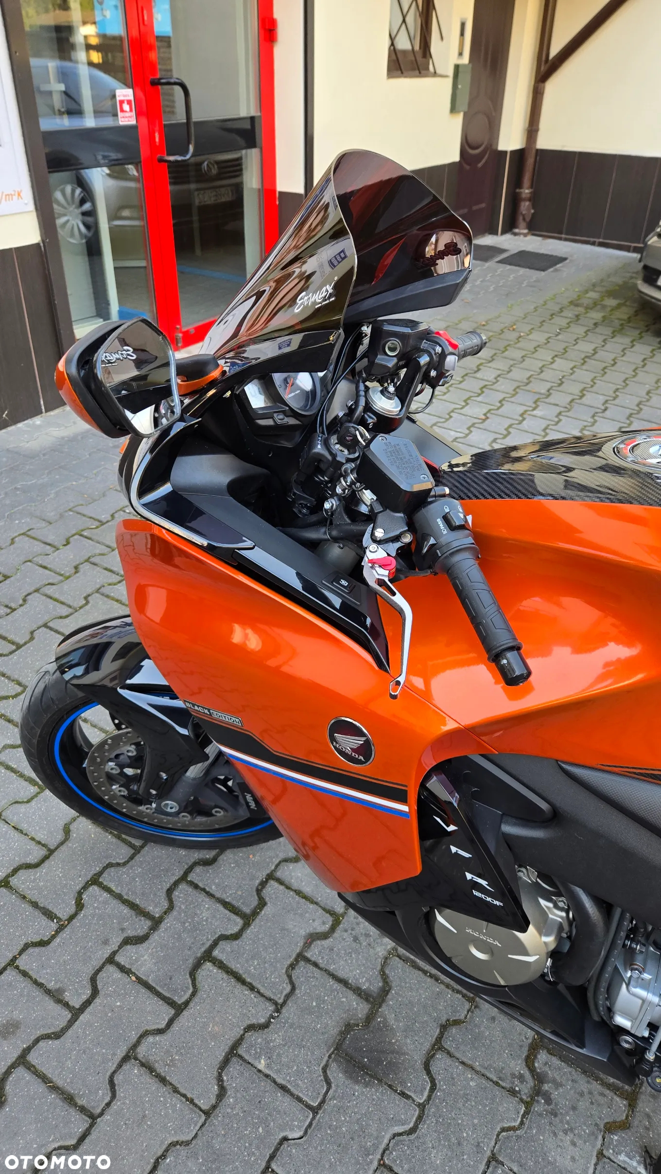 Honda VFR - 15