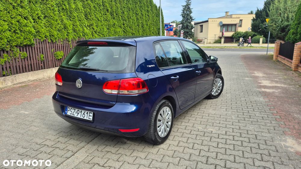 Volkswagen Golf 1.6 Comfortline - 16