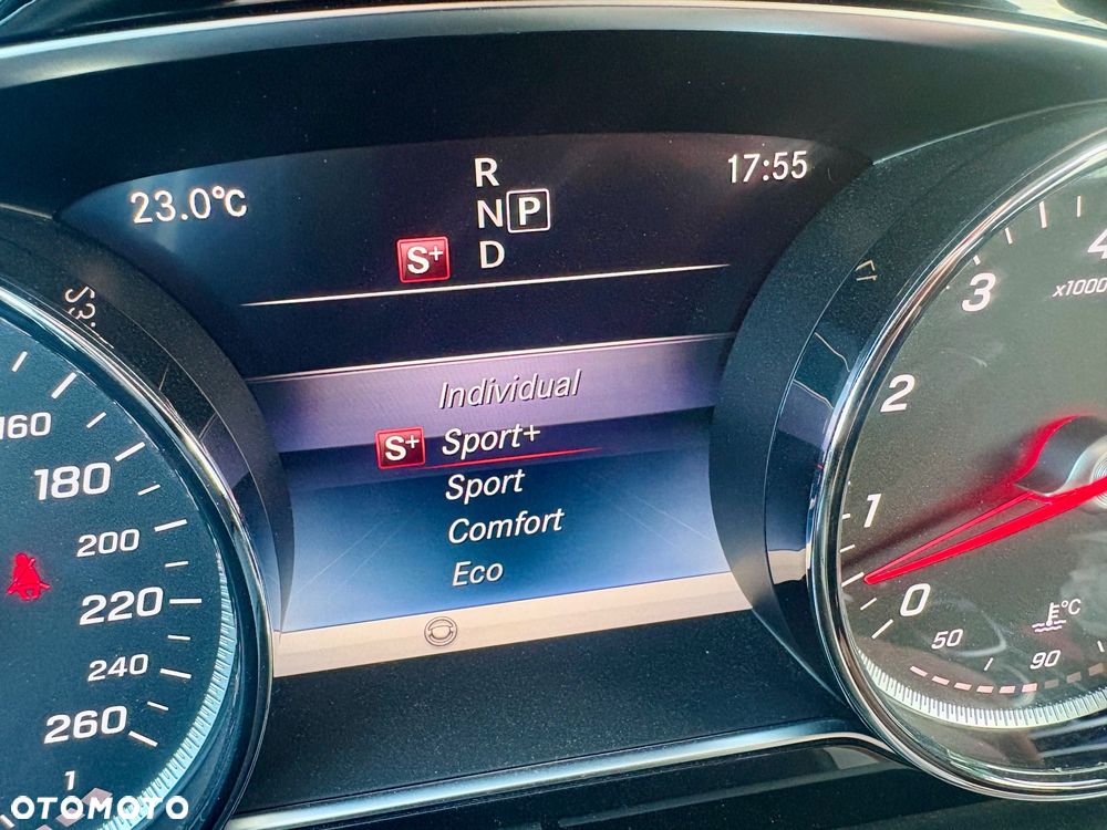 Mercedes-Benz Klasa E 400 4Matic 9G-TRONIC Avantgarde - 24