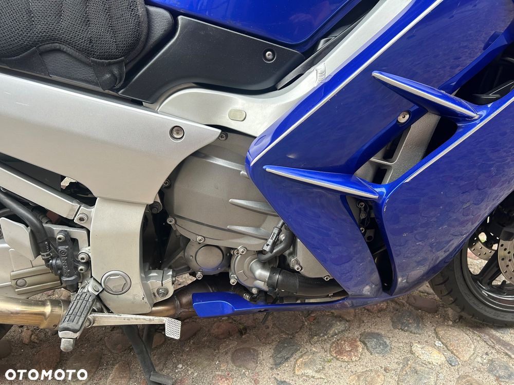 Yamaha FJR - 21