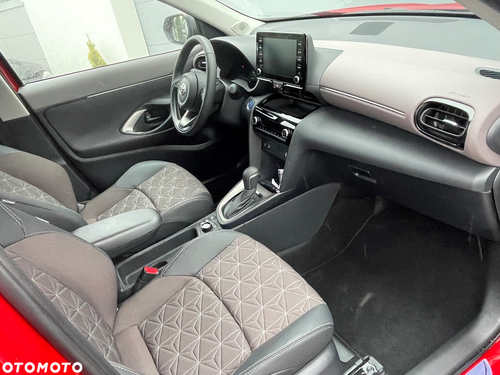 Toyota Yaris Cross Hybrid 130 1.5 VVT-i AWD-i Teamplayer - 10