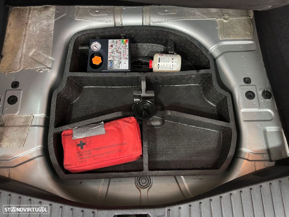 Ford Grand C-Max 1.0 EcoBoost S&S Ambiente - 50