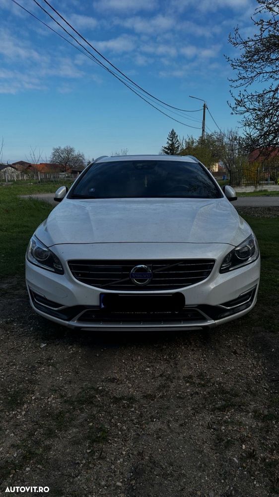 Volvo V60 D5 AWD Geartronic Summum - 1