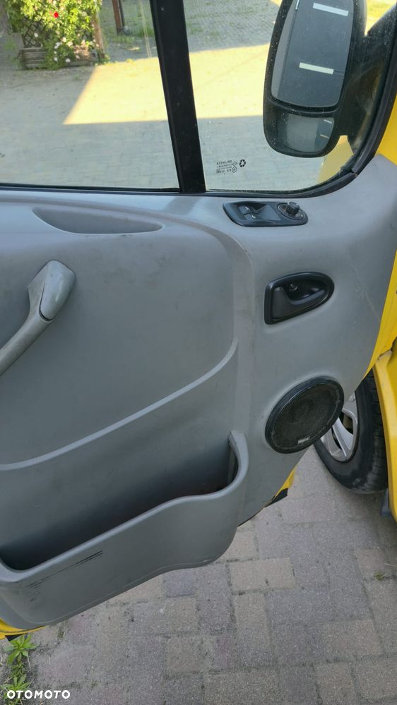 Opel Vivaro - 12
