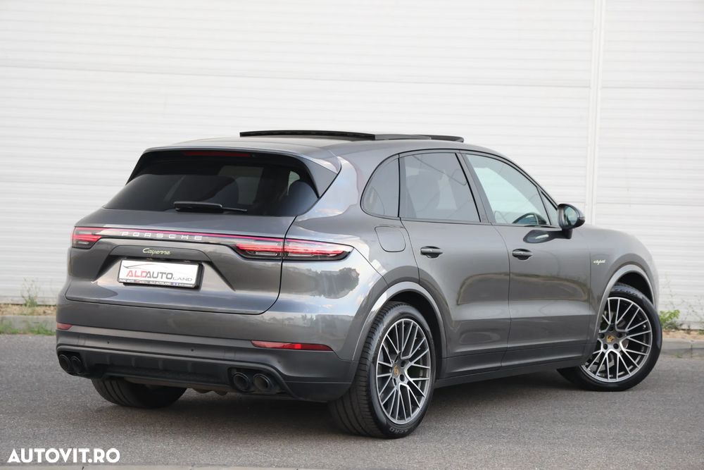 Porsche Cayenne E-Hybrid Tiptronic S Platinum Edition - 28