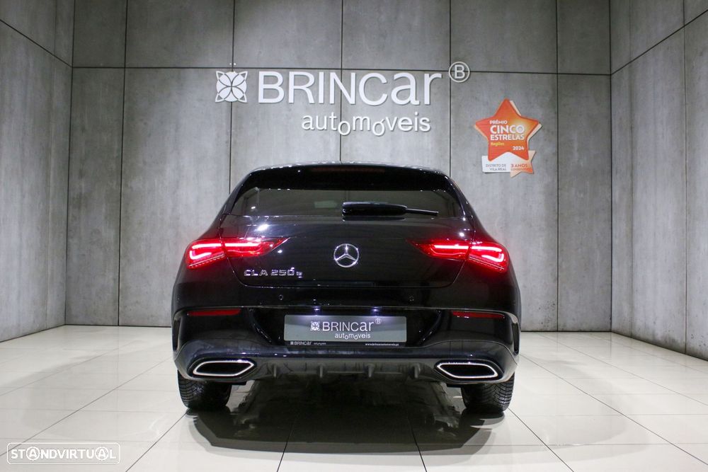 Mercedes-Benz CLA 250 e Shooting Brake AMG Line - 15