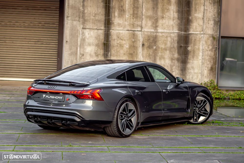 Audi e-tron GT quattro - 10