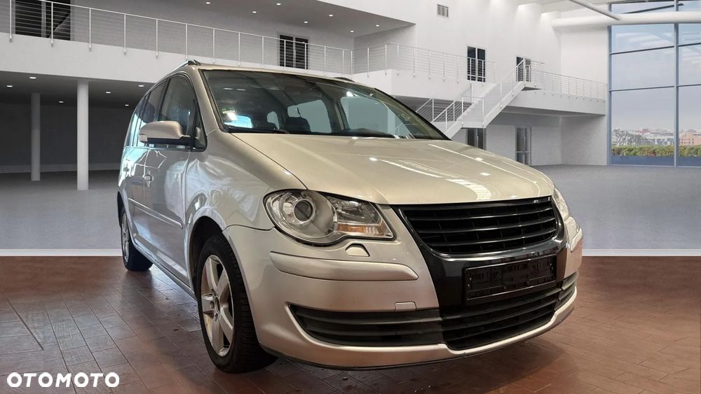 Volkswagen Touran 1.9 TDI Conceptline - 2