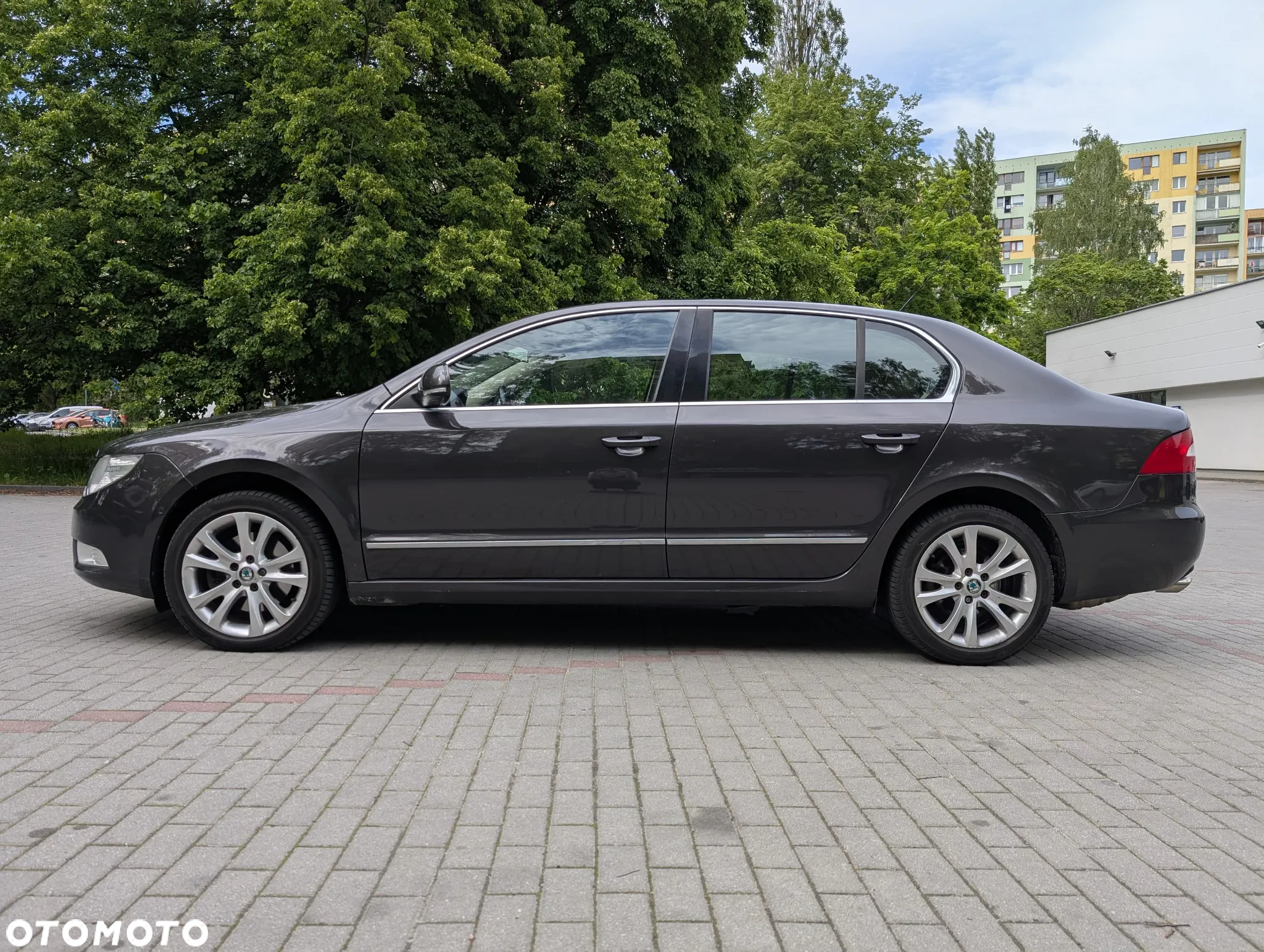 Skoda Superb 2.0 TDI Elegance DSG - 12