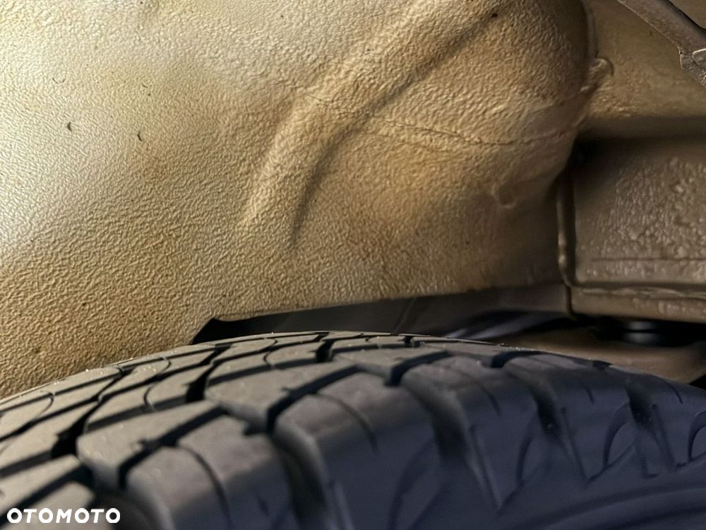 Suzuki Jimny - 35
