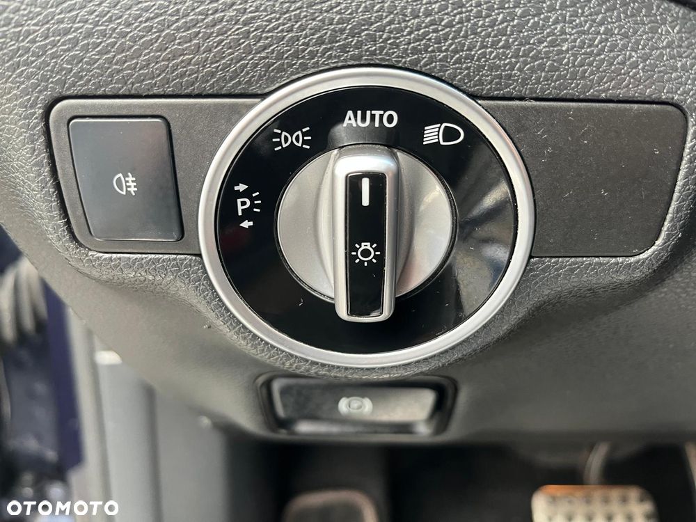 Mercedes-Benz CLA 200 d 7G-DCT AMG Line - 19