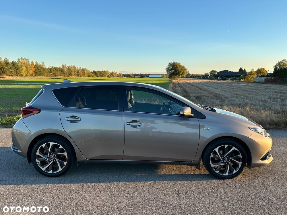 Toyota Auris - 16