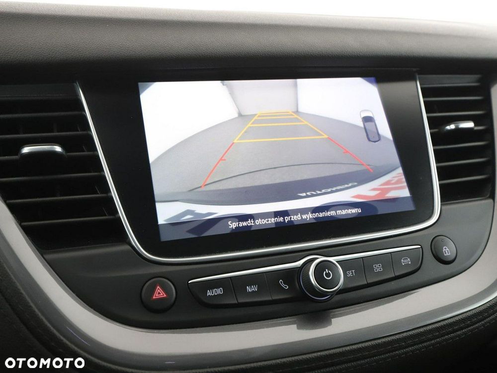 Opel Grandland X 1.2 T GPF Design Line S&S - 24