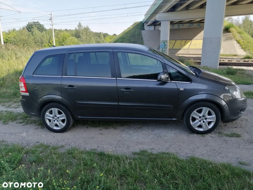 Opel Zafira - 3