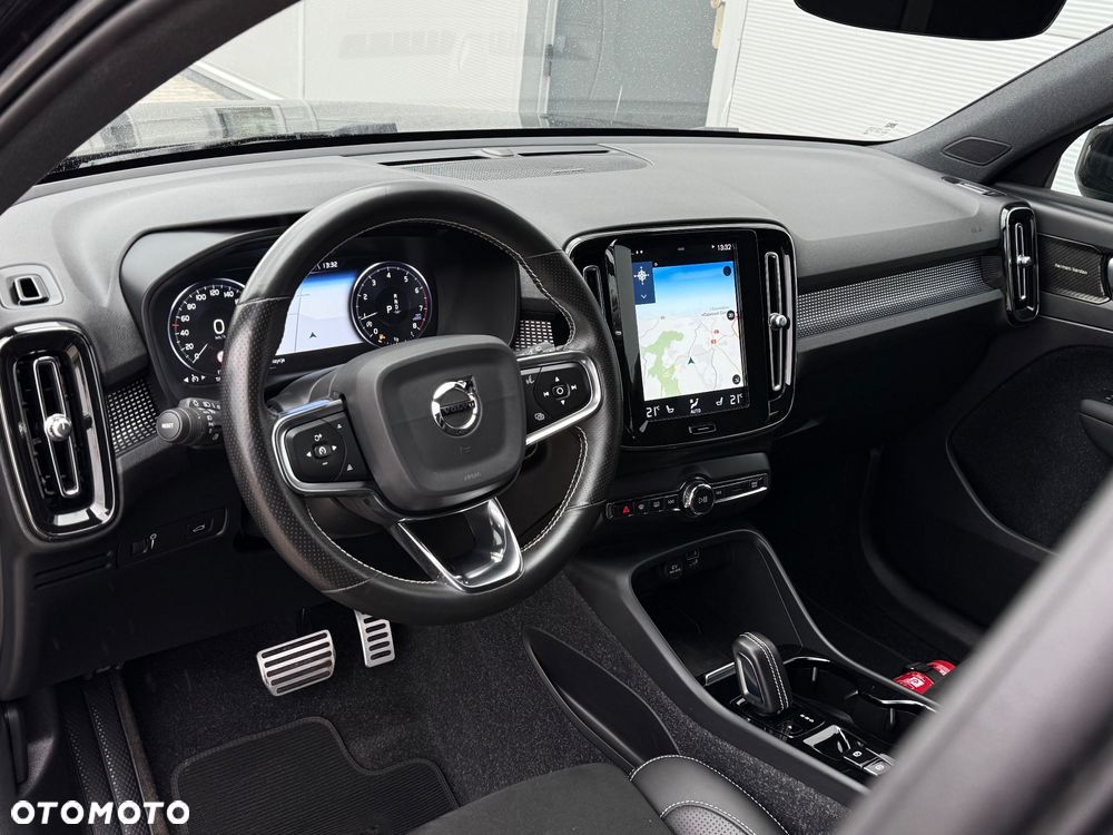 Volvo XC 40 T3 R-Design - 13