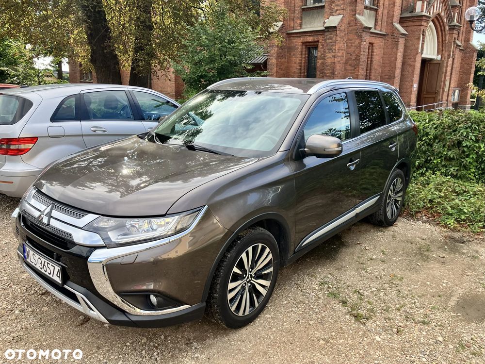 Mitsubishi Outlander 2.0 2WD CVT Diamant+ - 2