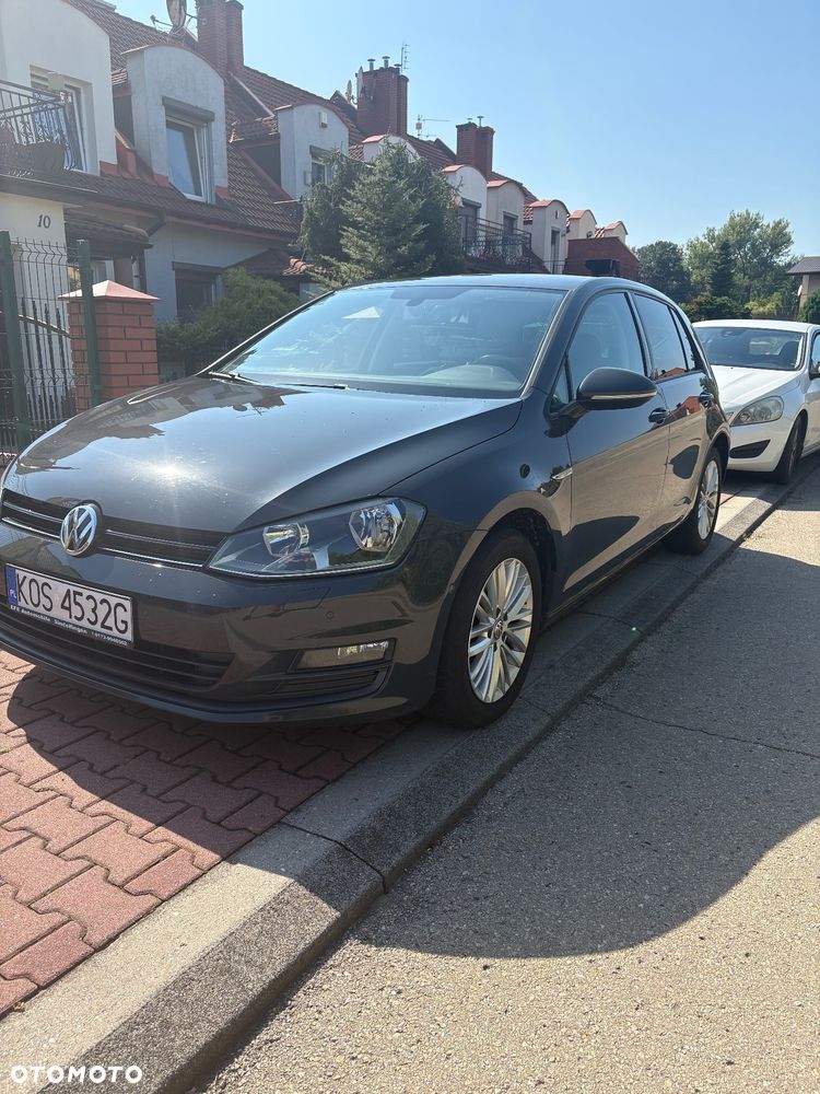 Volkswagen Golf - 8