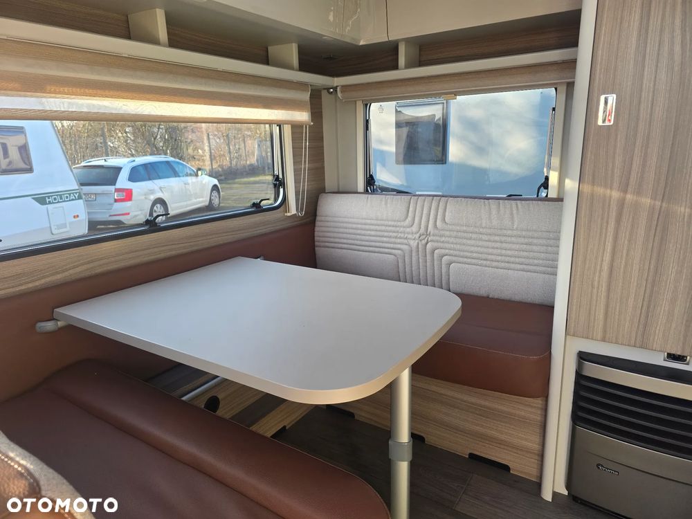 Burstner 490 AVERSO HARMONY tapczny salonka hobby przyczepa kempingowa - 3