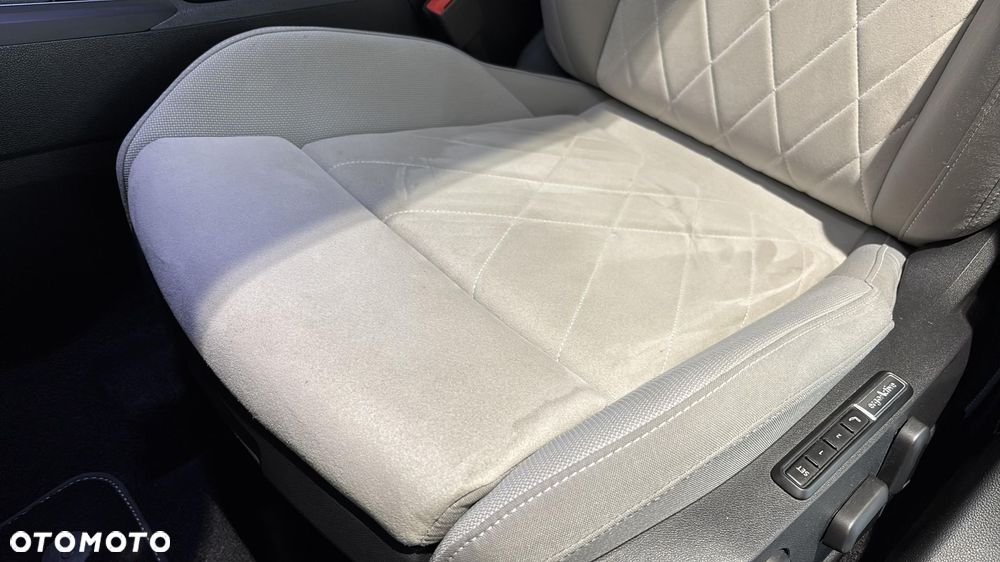 Volkswagen Golf VIII 1.5 TSI EVO Life - 12