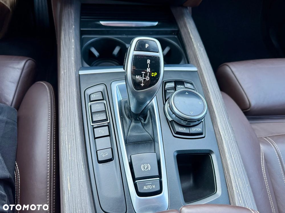 BMW X5 xDrive40d - 24