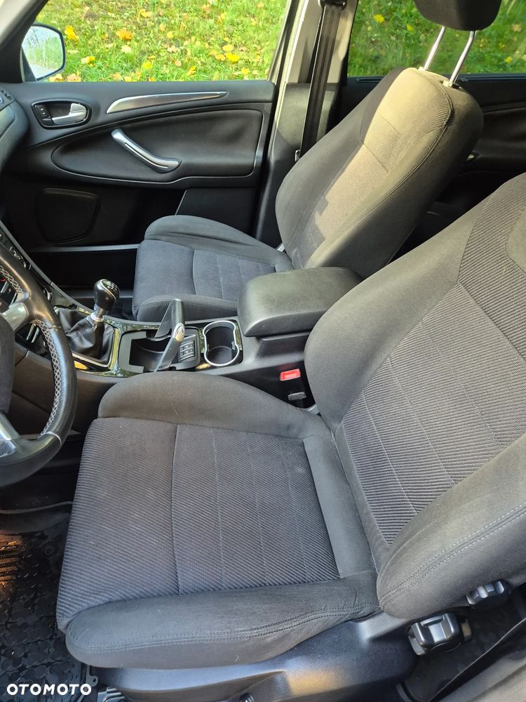 Ford S-Max - 8