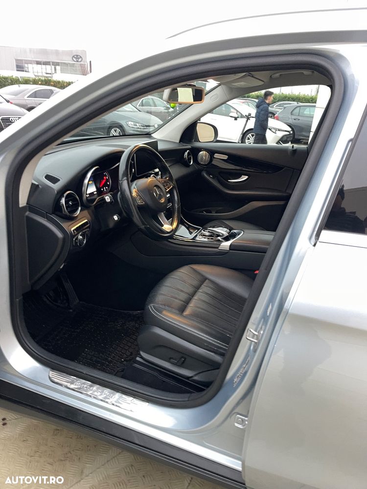 Mercedes-Benz GLC 220 d 4Matic 9G-TRONIC Exclusive - 28