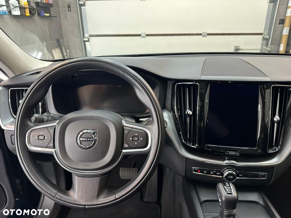 Volvo XC 60 T6 AWD Geartronic Momentum - 12