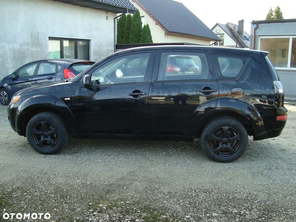 Mitsubishi Outlander ver-2-0-di--d-4wd-instyle - 4
