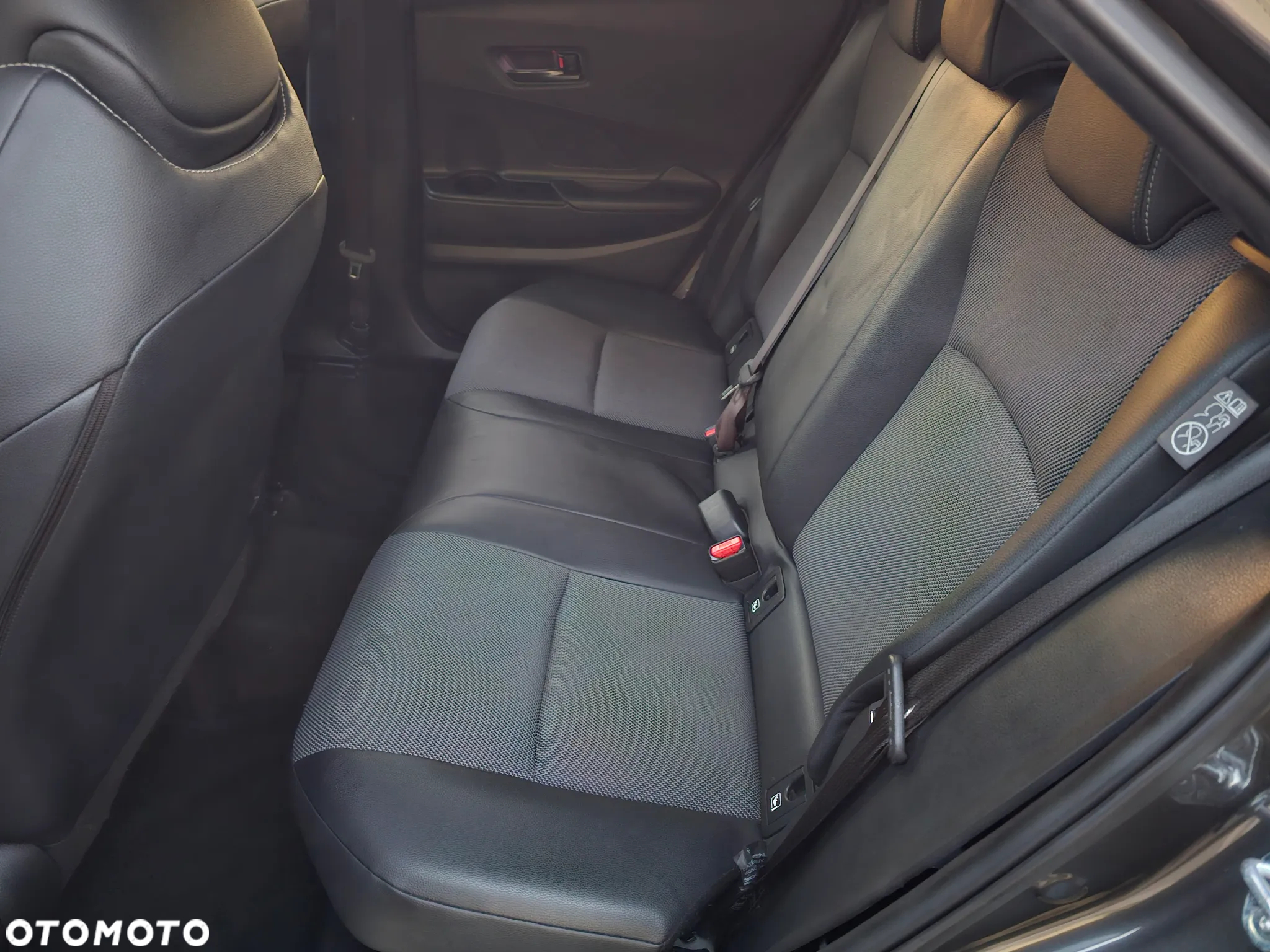 Toyota C-HR 1.8 Hybrid Executive - 9