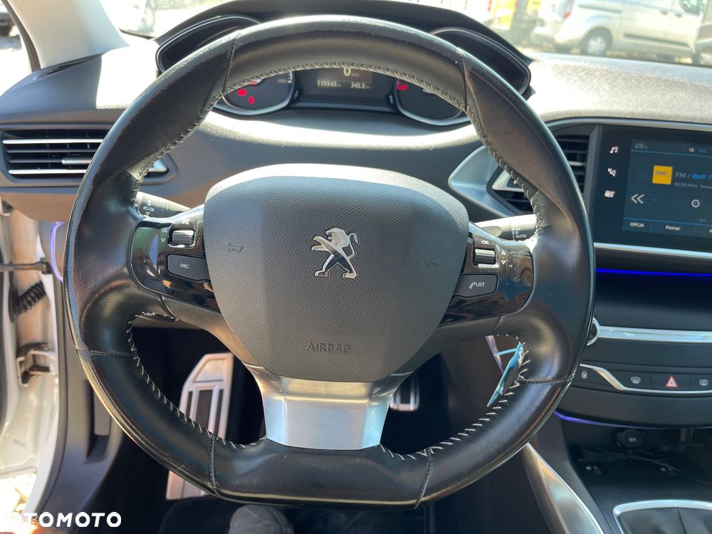Peugeot 308 1.5 BlueHDi Allure S&S - 32