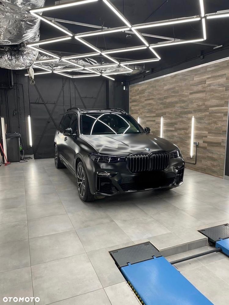 BMW X7 - 9