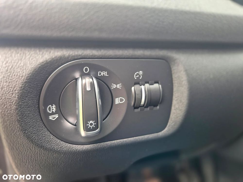 Audi A3 Sportback 1.6 TDI DPF Ambiente - 31