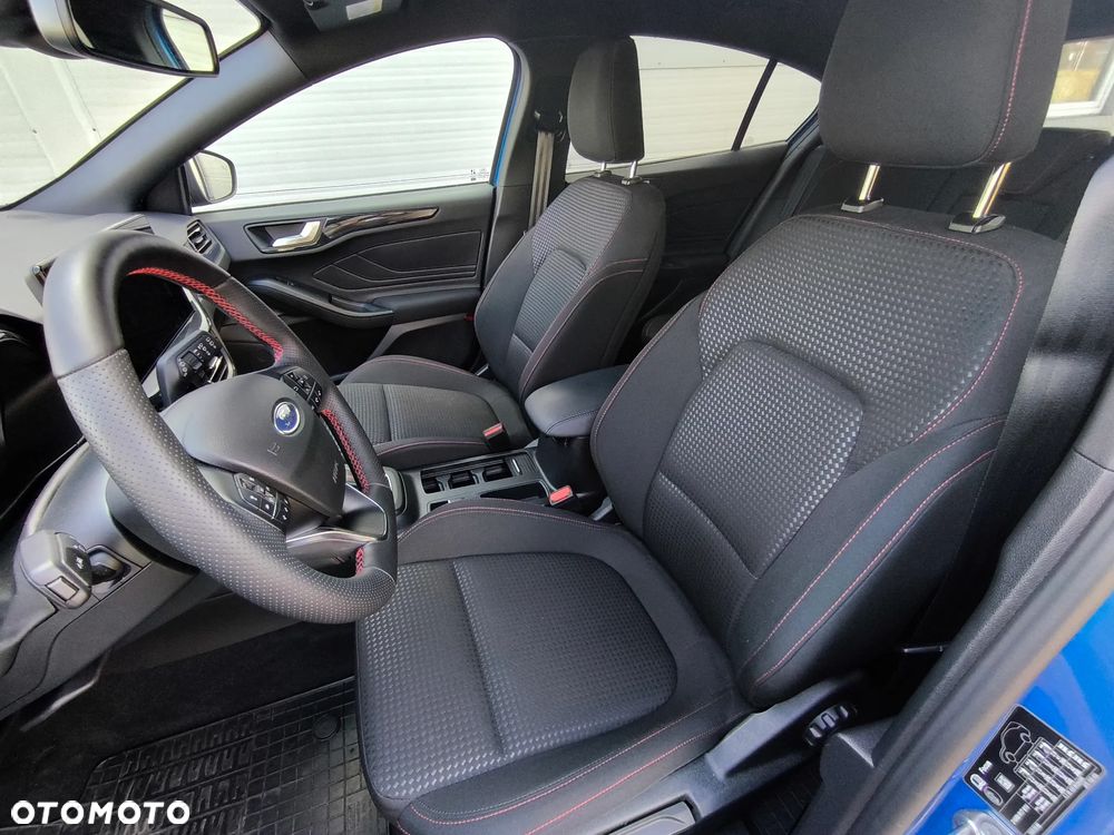 Ford Focus - 8