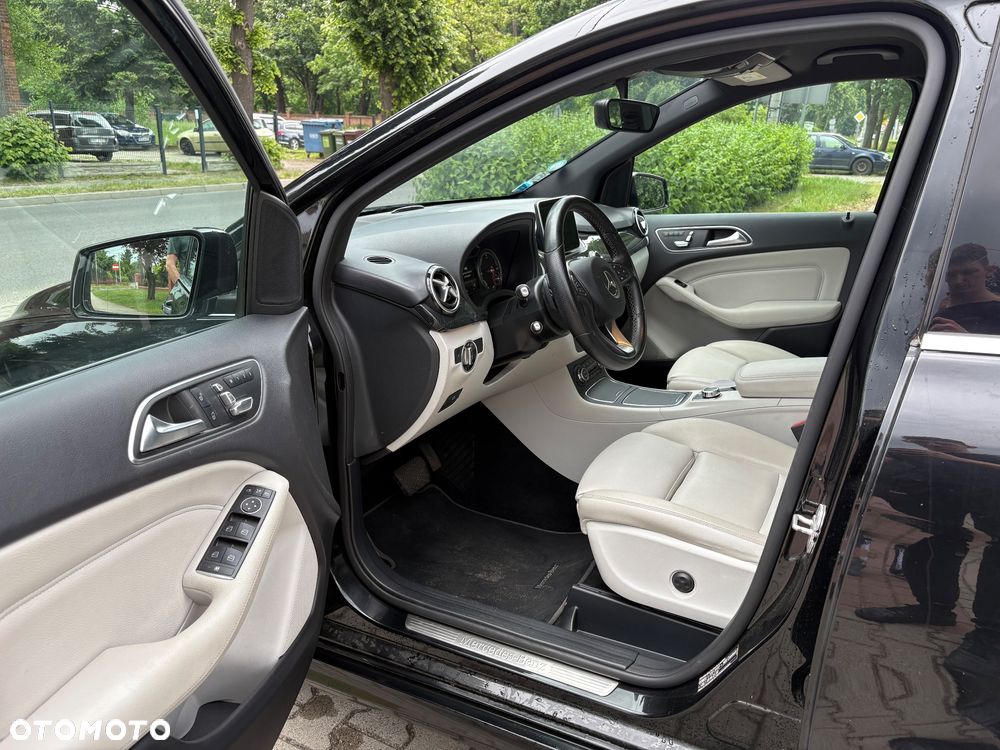 Mercedes-Benz Klasa B (Electric Drive) 250 e - 9