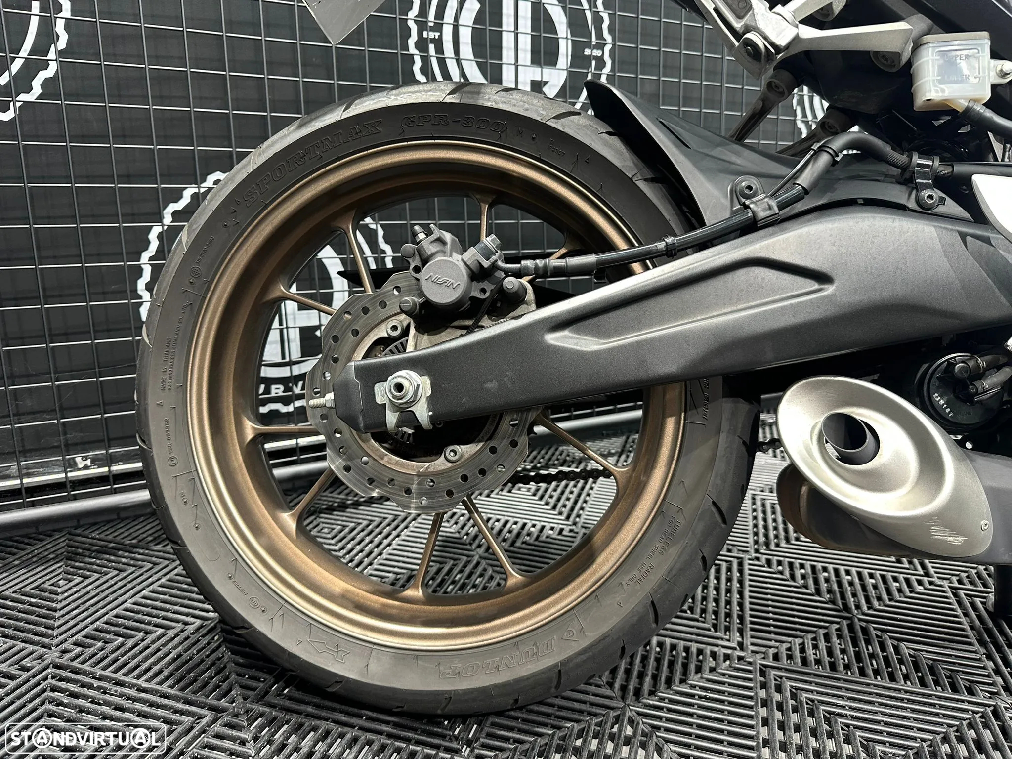 Honda CB 125 R - 3
