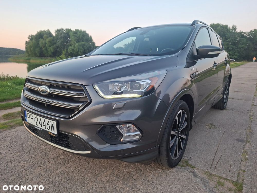 Ford Kuga 2.0 TDCi 2x4 ST-Line - 3