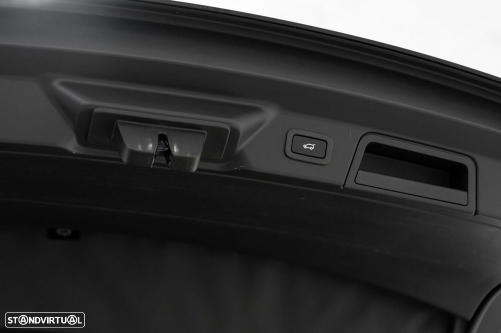 Land Rover Range Rover Velar 3.0 D300 AWD HSE - 9