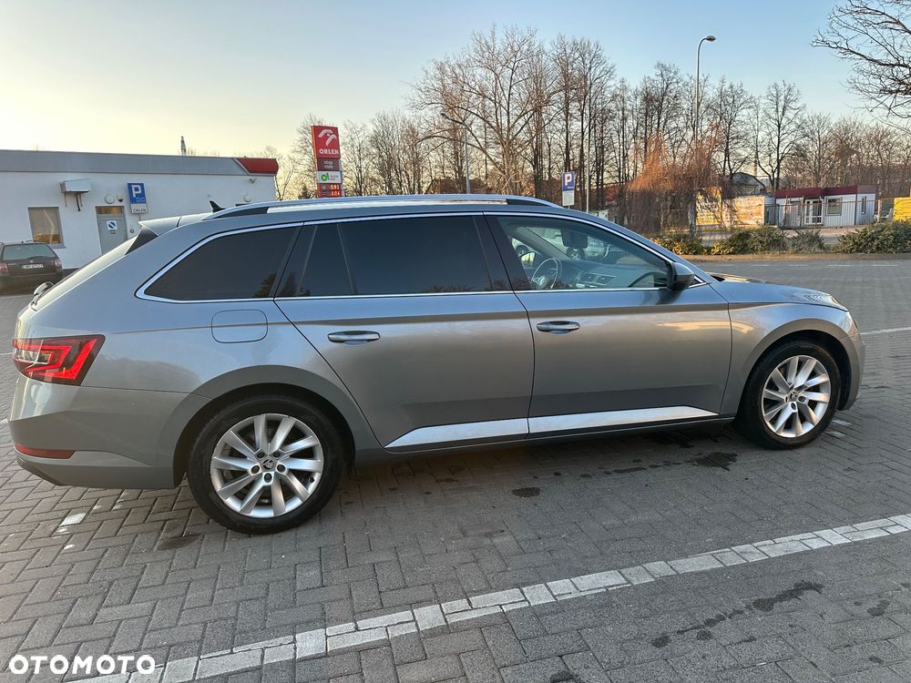Skoda Superb 2.0 TDI 4x4 Style DSG - 3