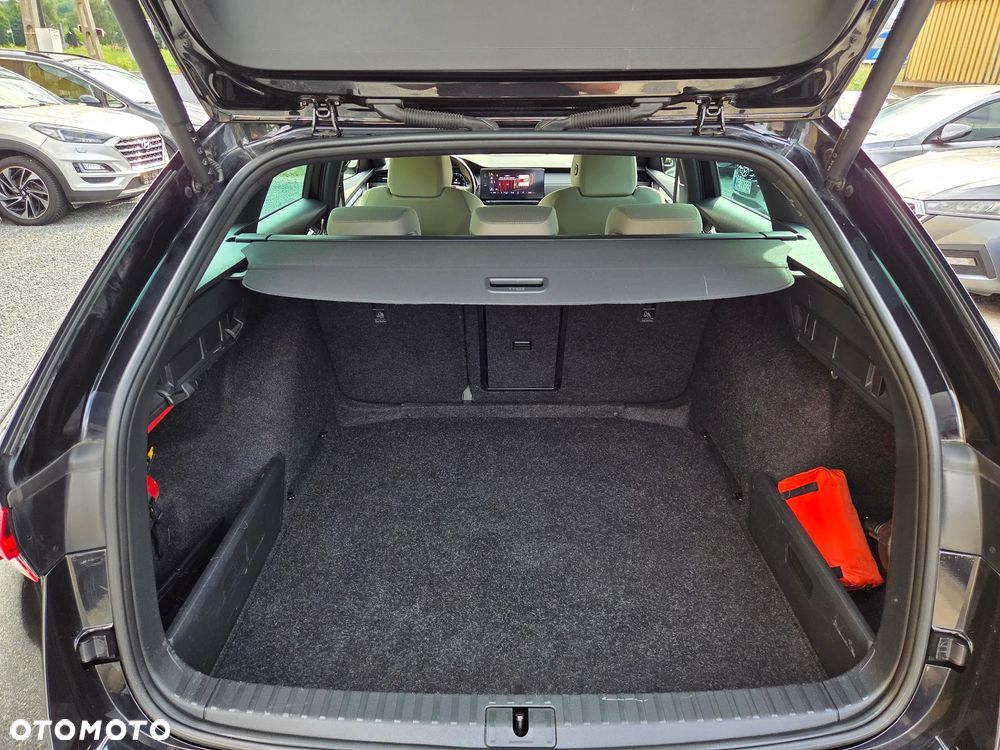 Skoda Octavia 2.0 TDI Style DSG - 10