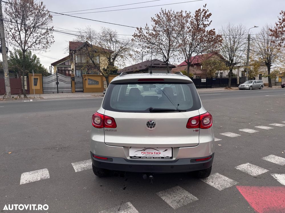 Volkswagen Tiguan - 6