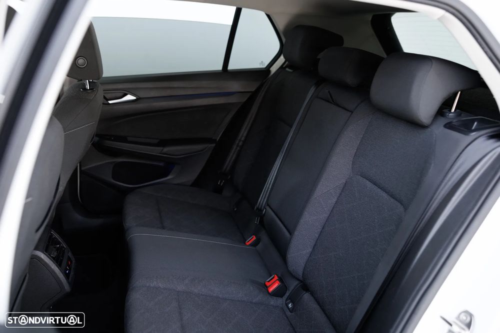VW Golf 1.5 eTSI OPF DSG R-Line - 9